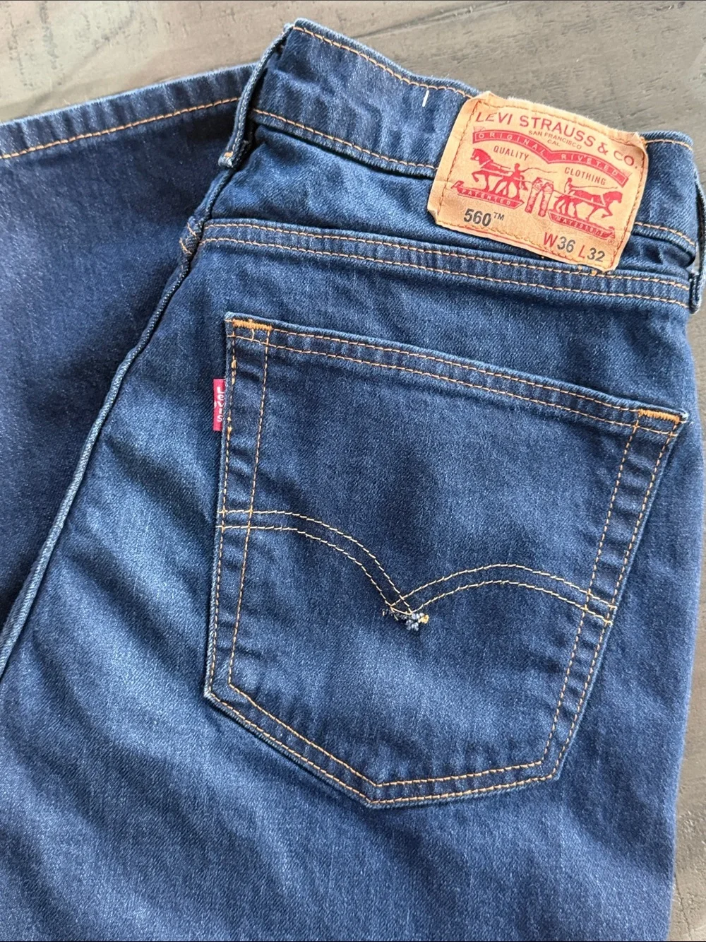 Levi's 560 36x32. Men’s Relaxed Fit Jeans - Dark Blue